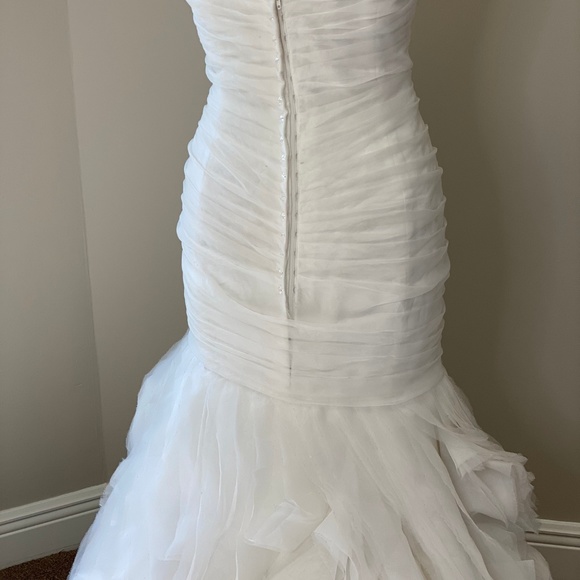 Essense of Australia D1932 - Picture 5 of 8